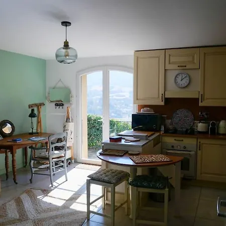 La Maison De Ninia بيت للعطل