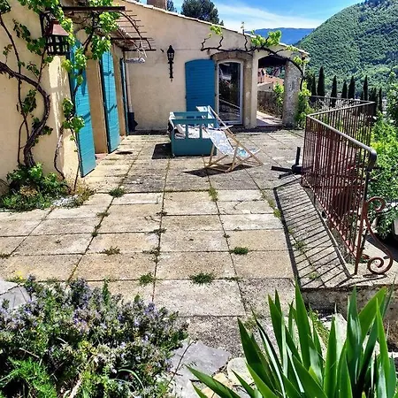 La Maison De Ninia بيت للعطل